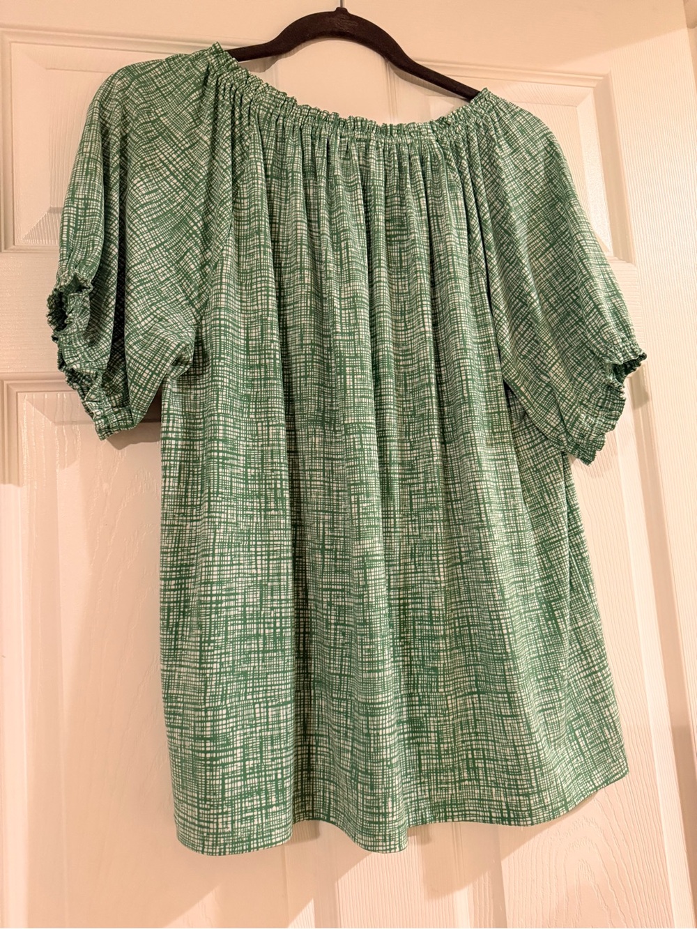 Ann Taylor Mint Green Textured Off-Shoulder Blouse